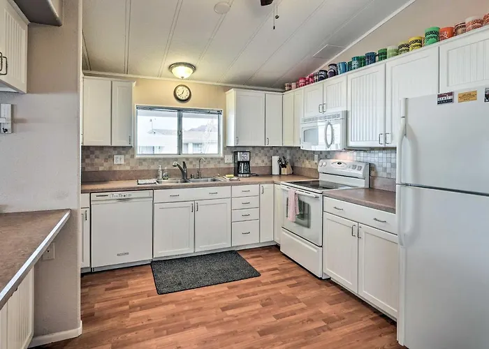 Sun-dappled Az Abode W/ River & Mtn Views! * Parker