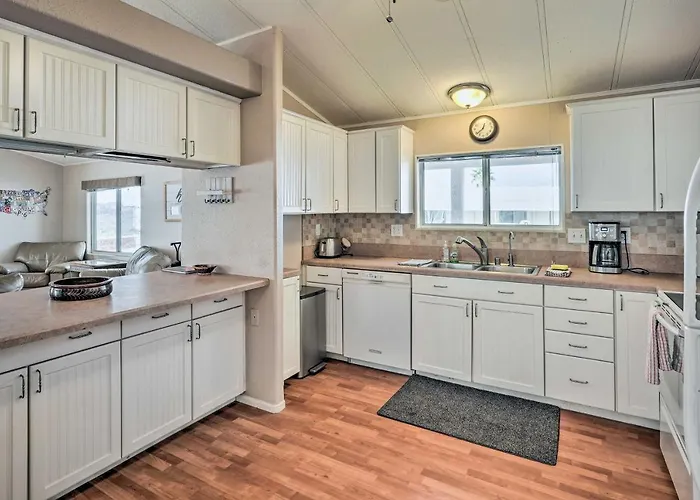 Sun-dappled Az Abode W/ River & Mtn Views! Holiday home Parker