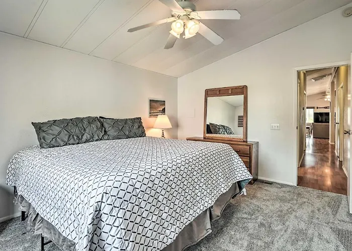 Sun-dappled Az Abode W/ River & Mtn Views! Holiday home